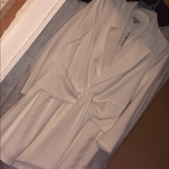 Plus size white dress - Picture 2 of 3